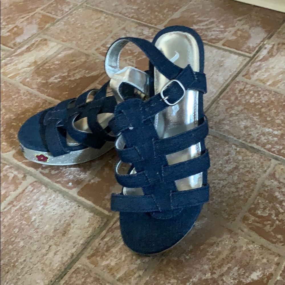 Girls wedge by Nina
